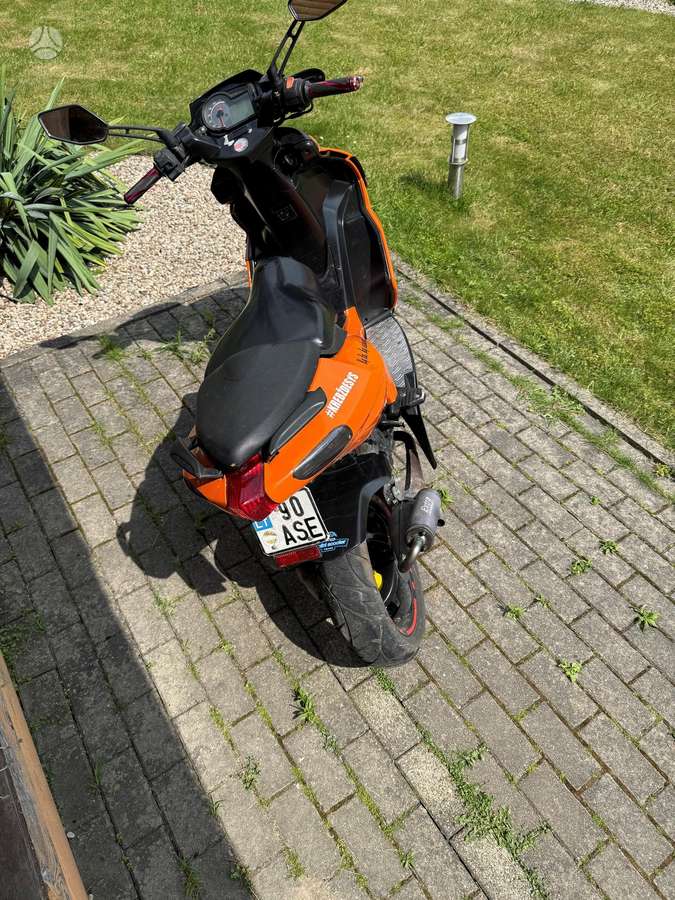 Aprilia SR 49cc, мотороллеры / мопеды
