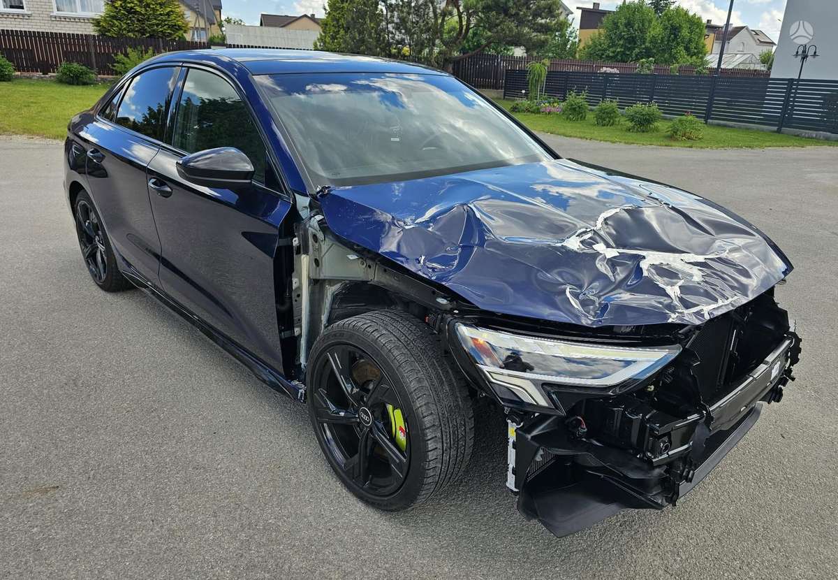 Audi S3, 2.0 l., Седан