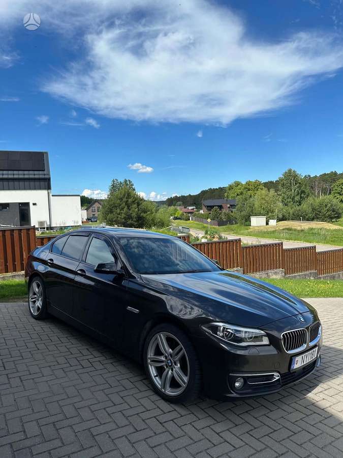 BMW 535, Седан