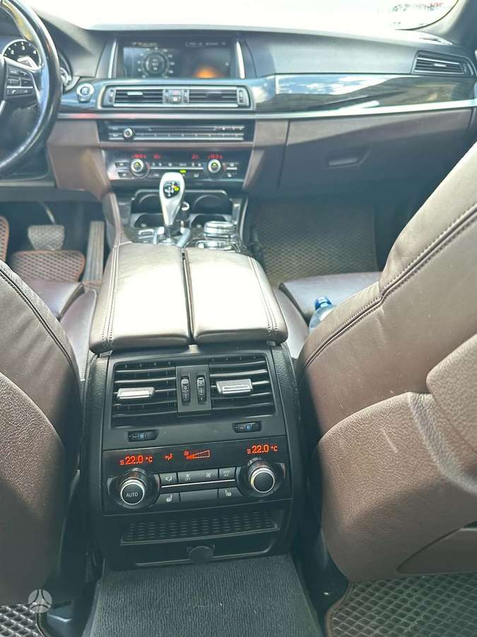 BMW 535, Седан