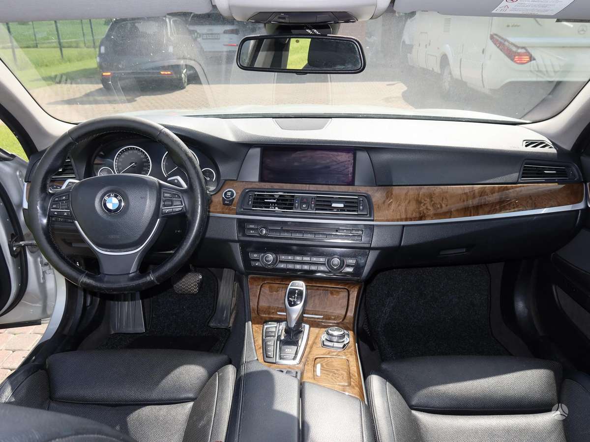 BMW 530, 3.0 l., Седан