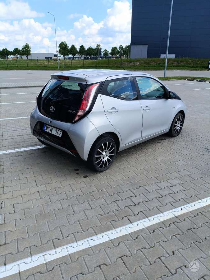 Toyota Aygo, 1.0 l., hatchback