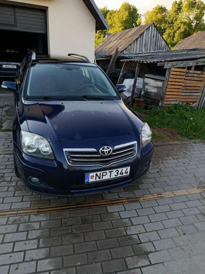 Toyota Avensis - 4