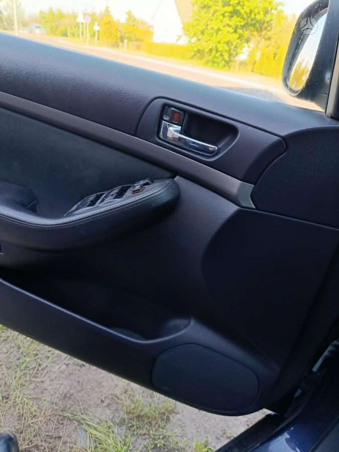 Toyota Avensis - 7