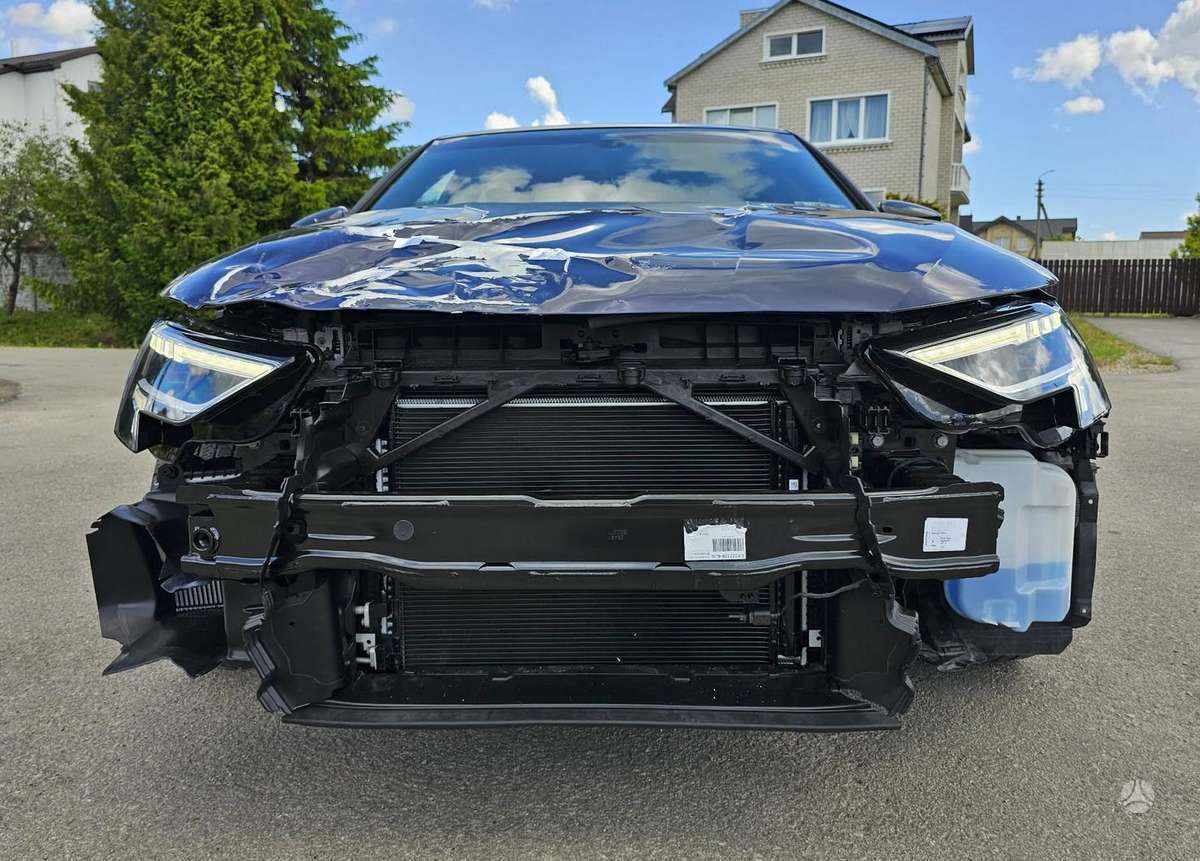 Audi S3, 2.0 l., Седан