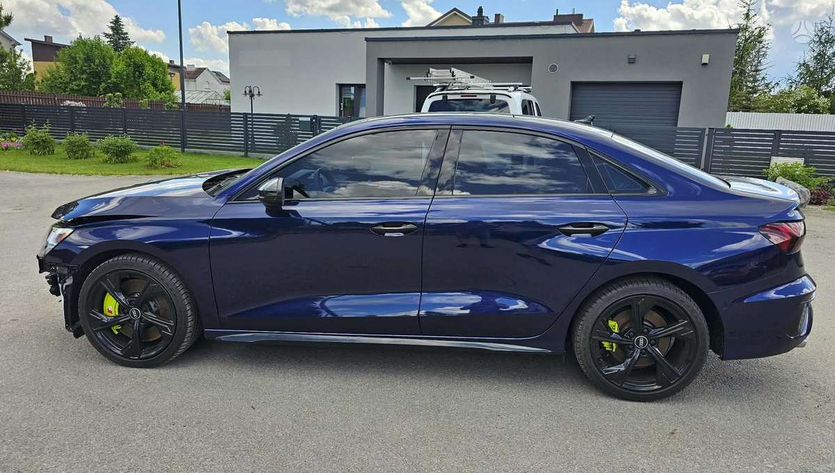 Audi S3, 2.0 l., Седан