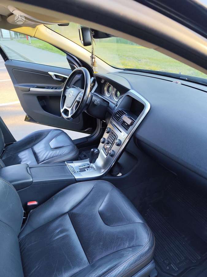 Volvo XC60 - 10