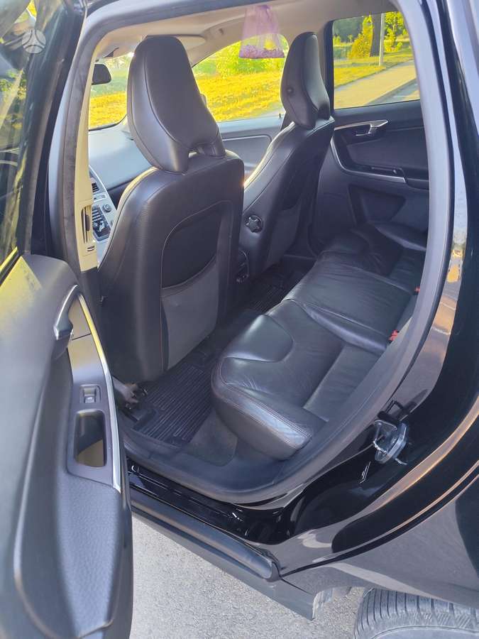 Volvo XC60 - 11