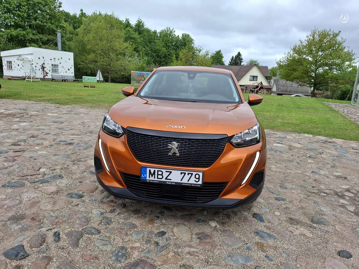 Peugeot 2008, 1.2 l., hatchback