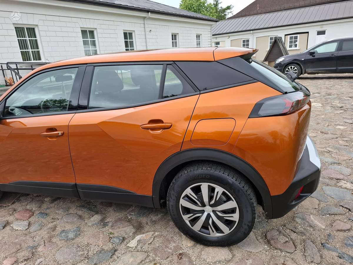 Peugeot 2008, 1.2 l., hatchback