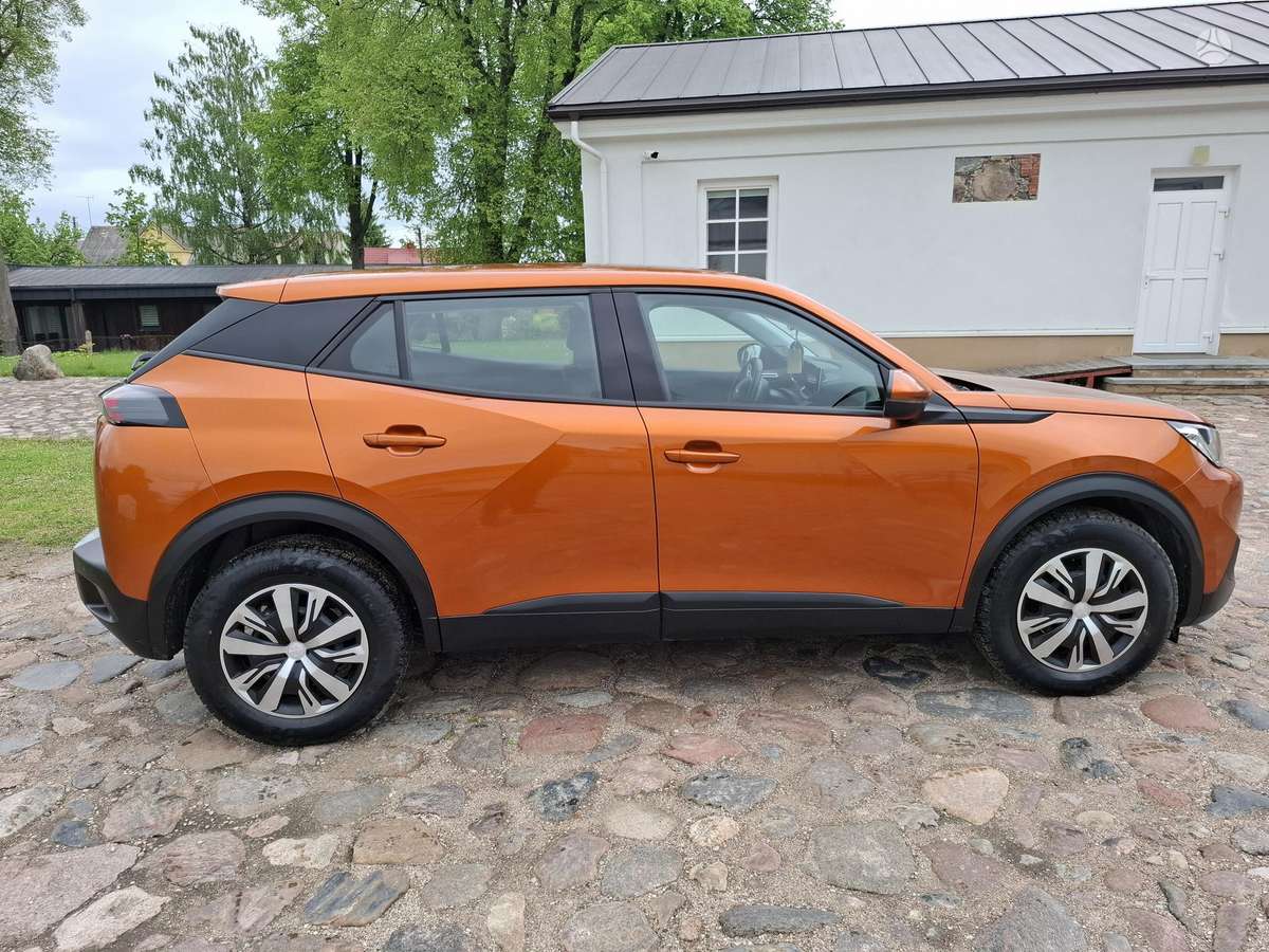 Peugeot 2008, 1.2 l., hatchback