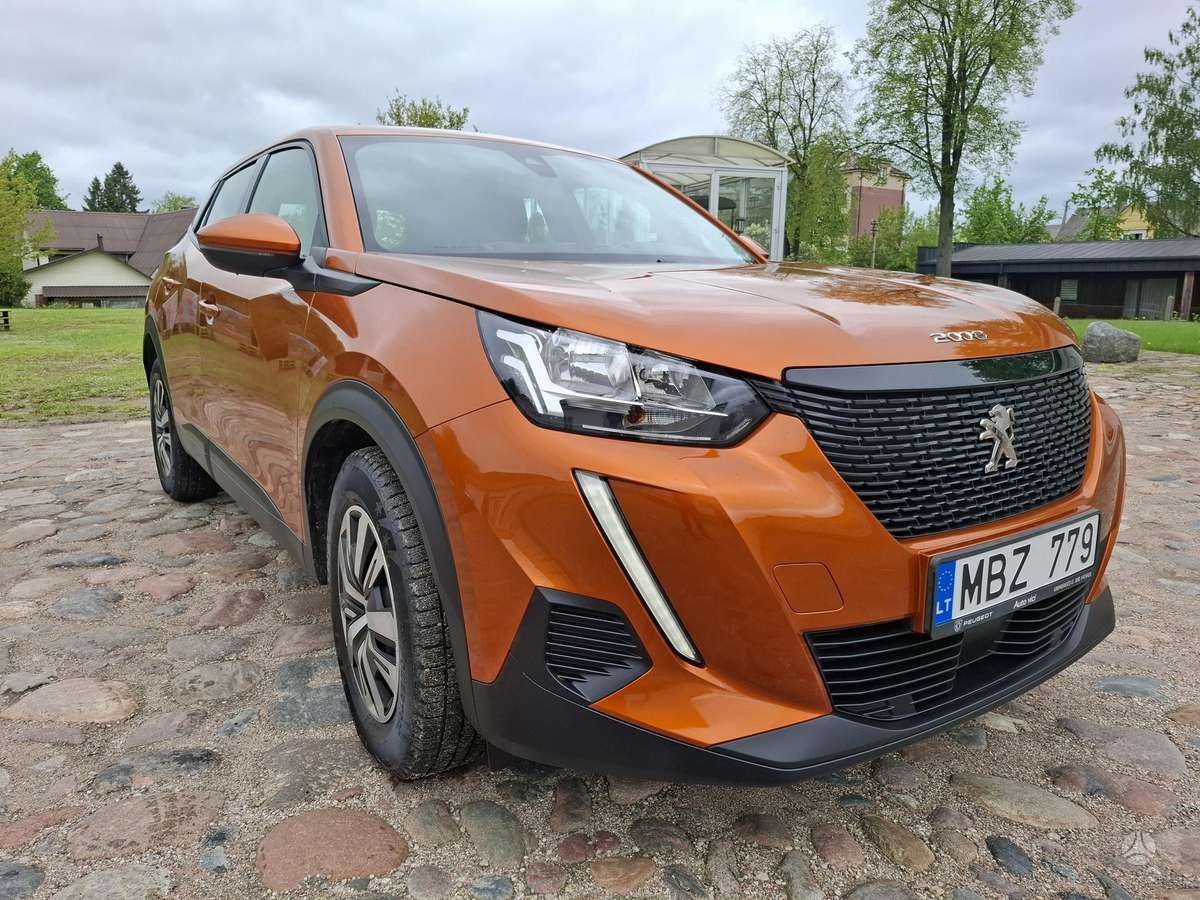 Peugeot 2008, 1.2 l., hatchback
