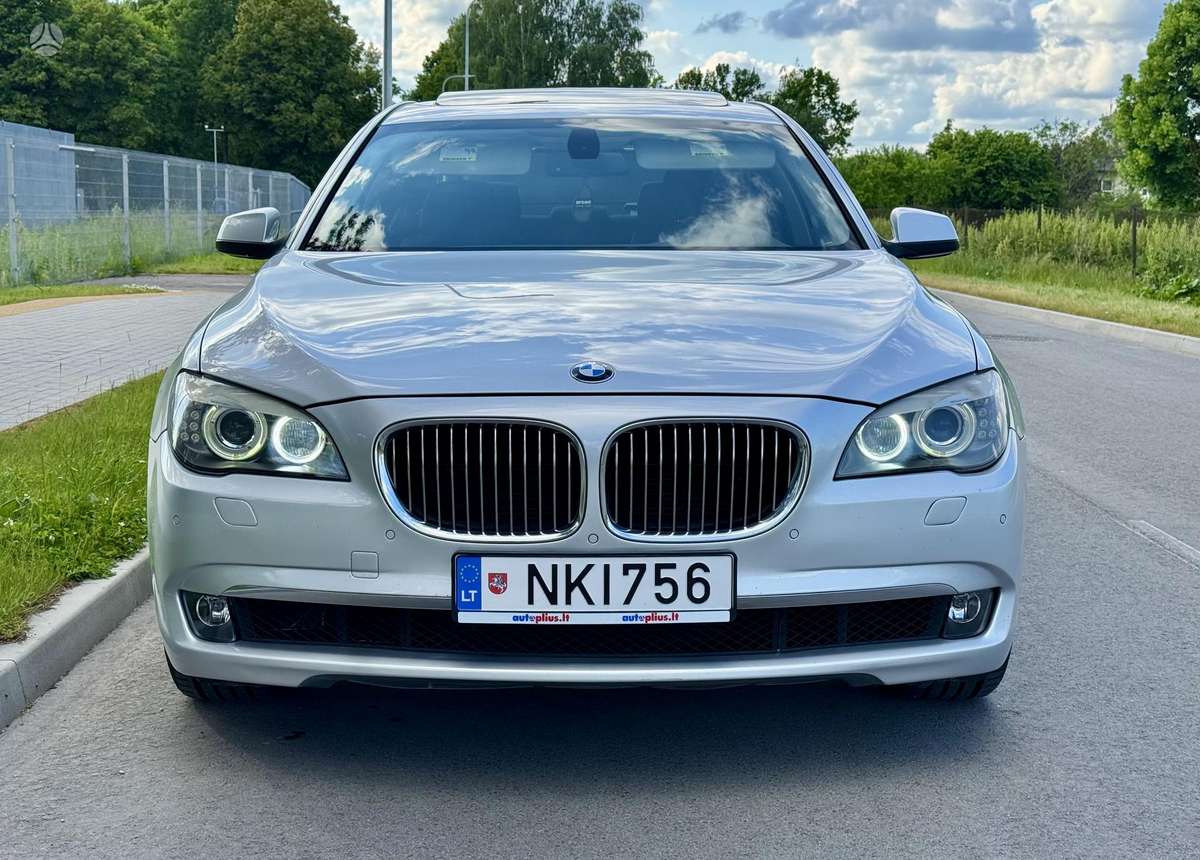 BMW 740, 3.0 l., Седан