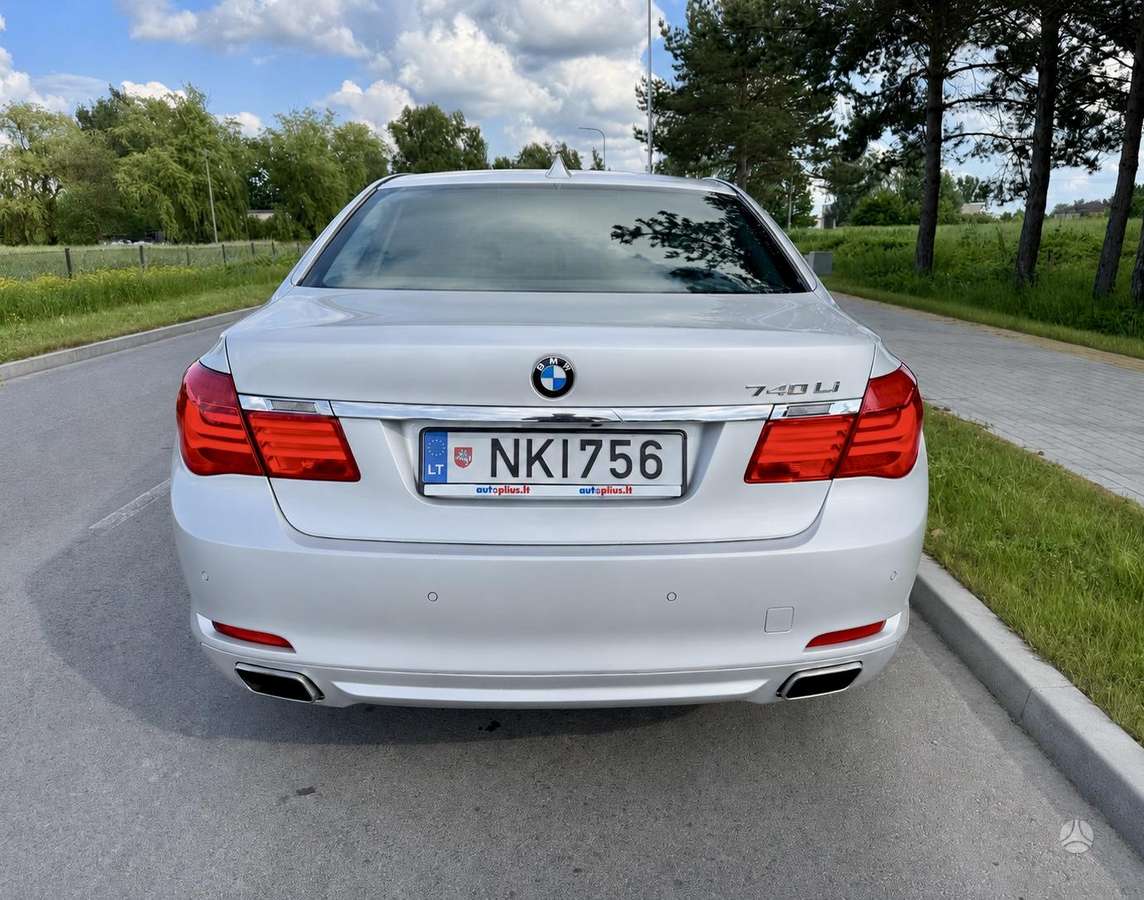 BMW 740, 3.0 l., Седан