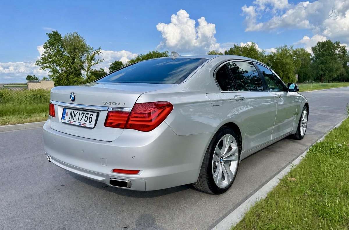 BMW 740, 3.0 l., Седан
