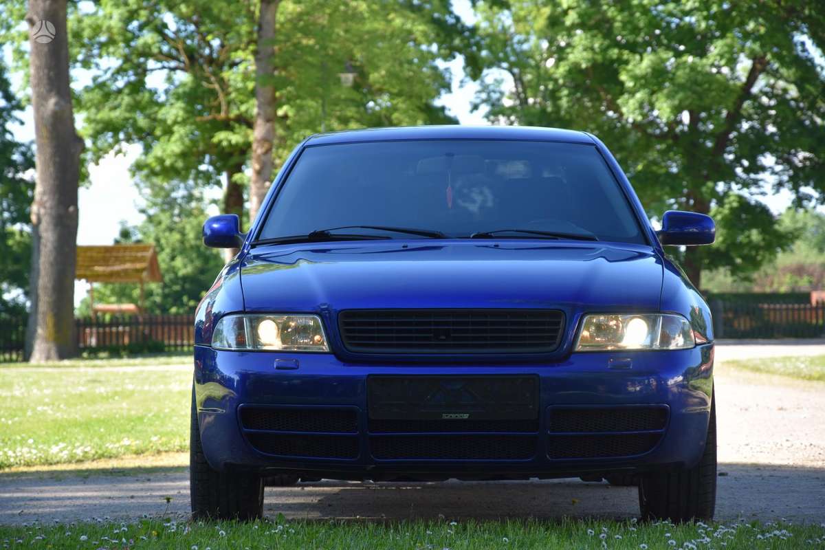 Audi A4, 1.9 l., Седан