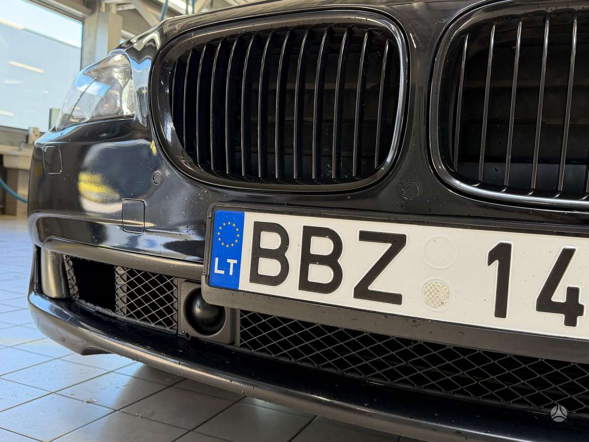 BMW 740, 3.0 l., Седан