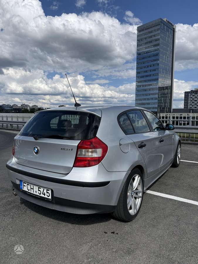 BMW 118, 2.0 l., Хэтчбек