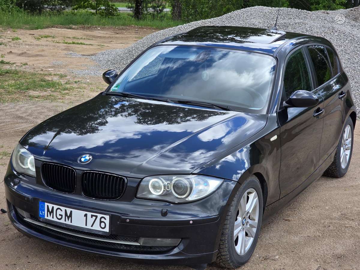 BMW 120, 2.0 l., hatchback
