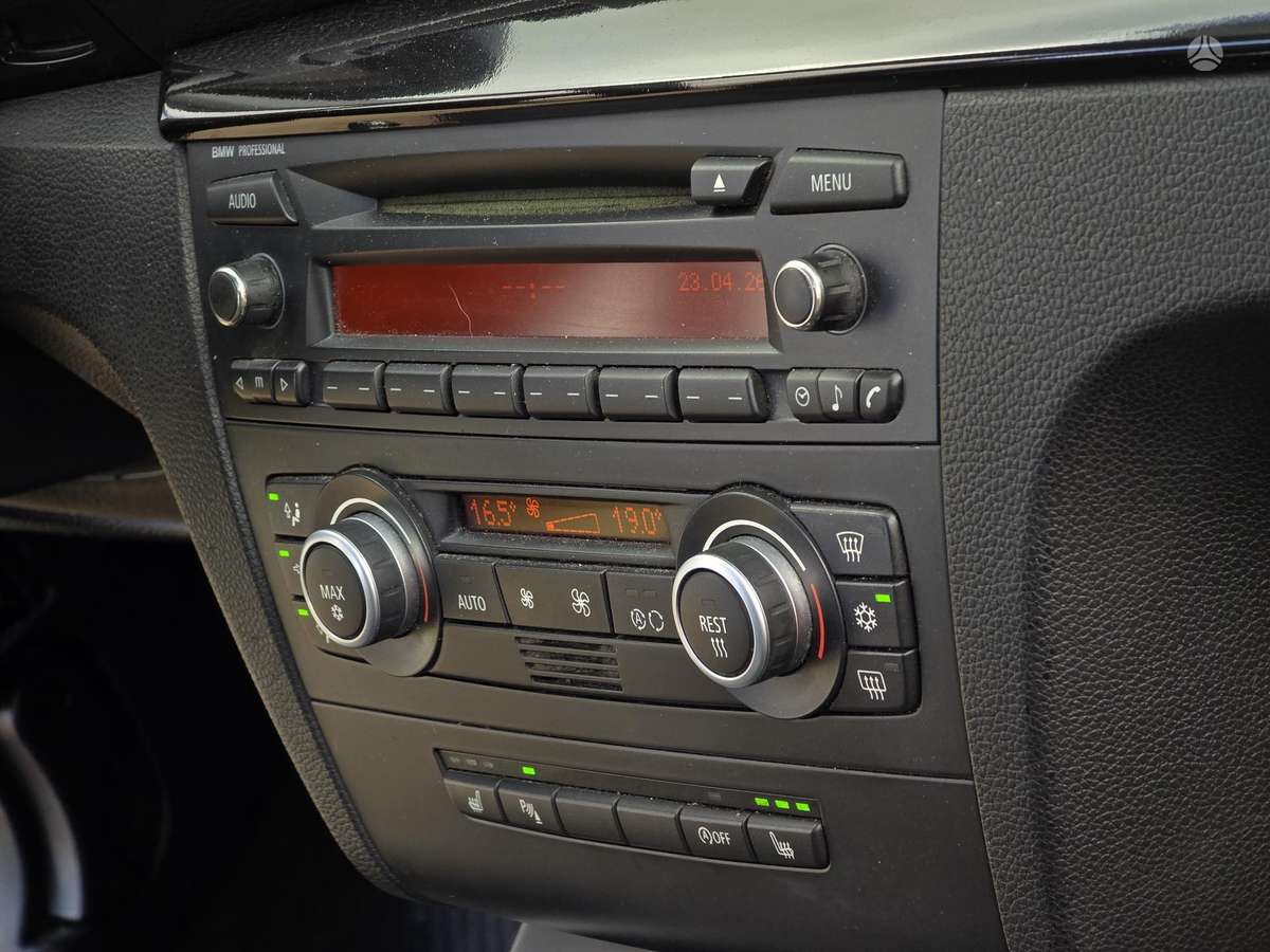 BMW 120, 2.0 l., hatchback