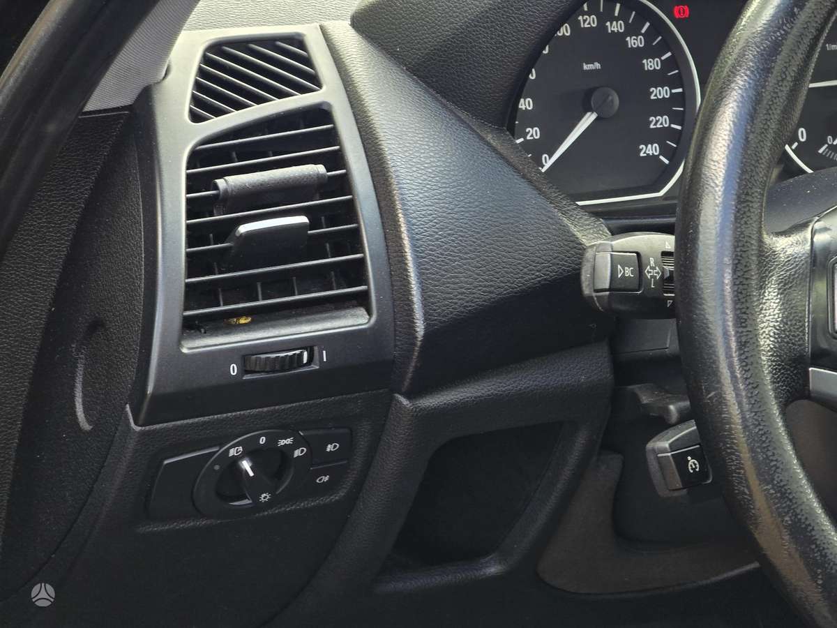 BMW 120, 2.0 l., hatchback