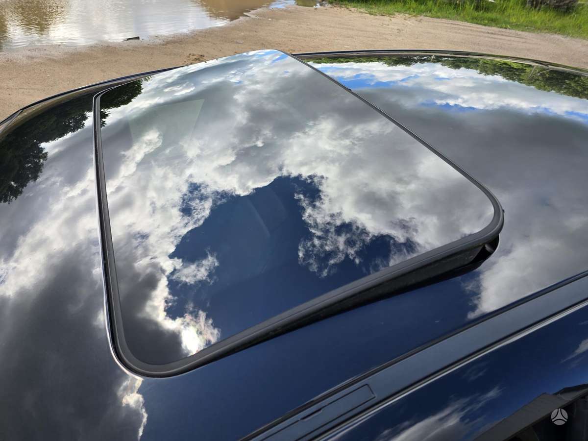BMW 120, 2.0 l., hatchback
