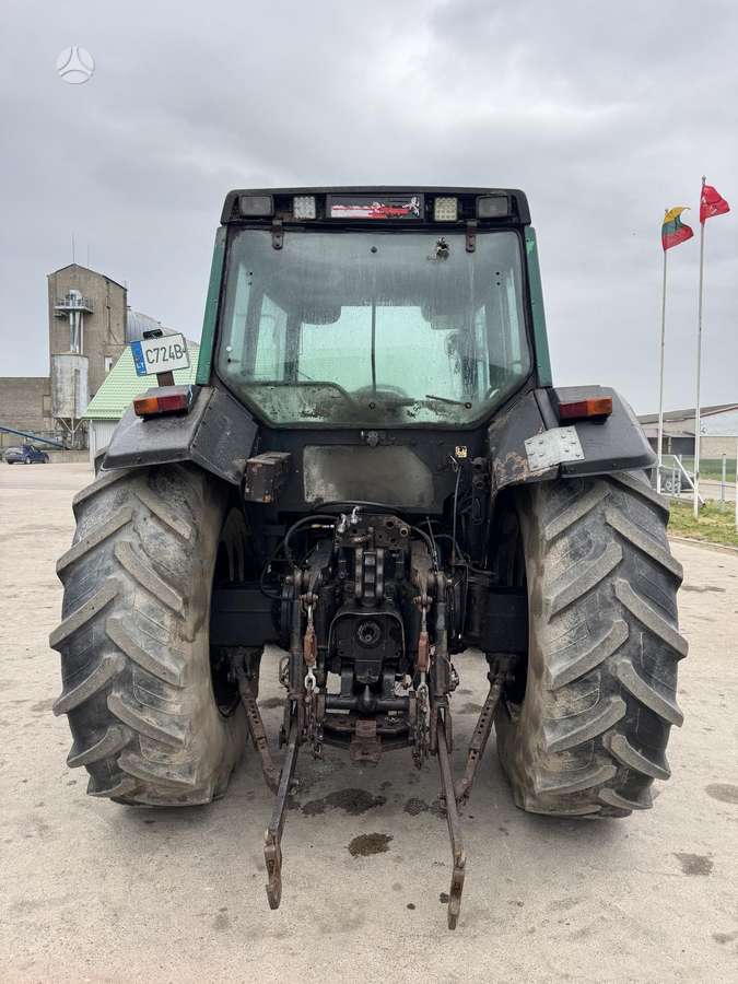Valtra 8150, 8550, traktori