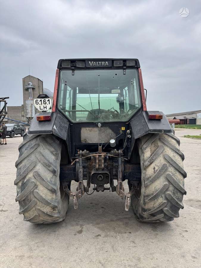 Valtra 8150, 8550, traktori
