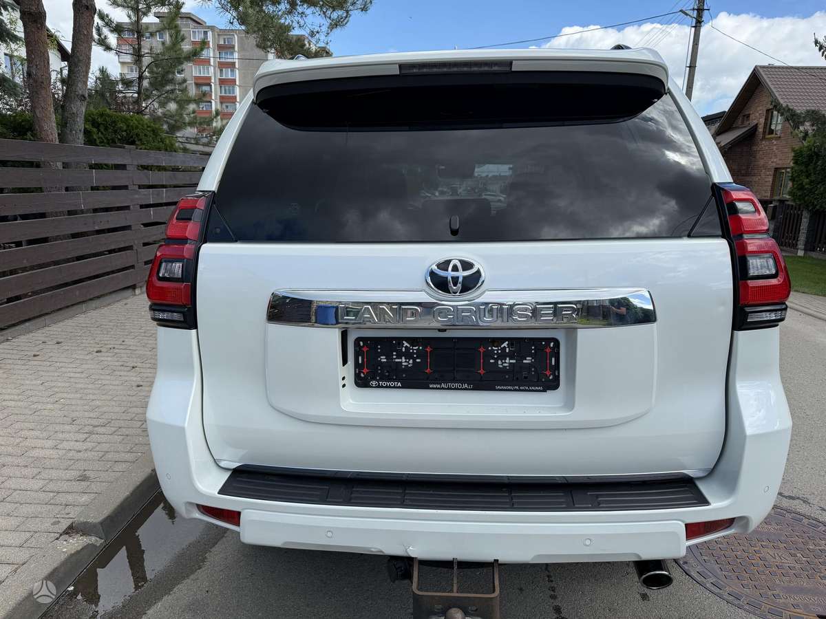 Toyota Land Cruiser - 5