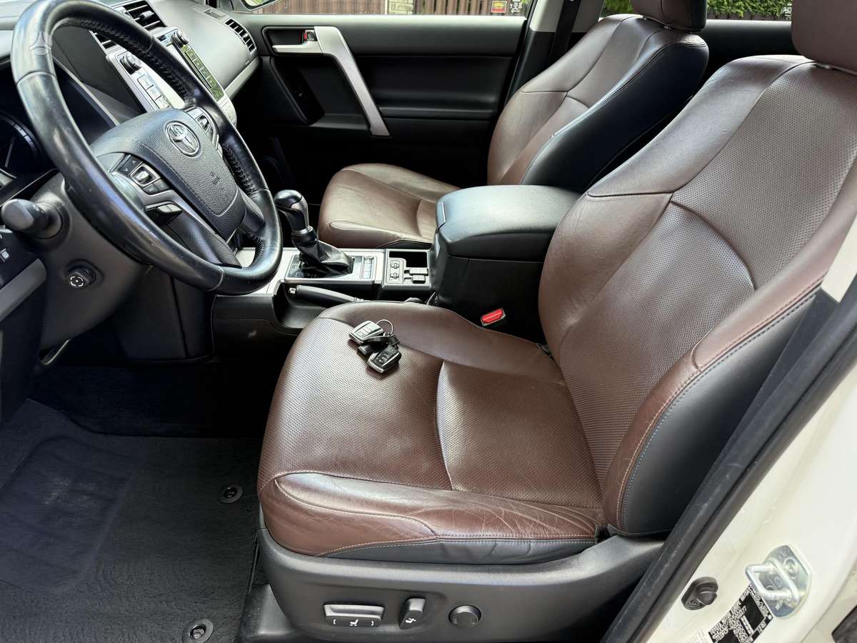 Toyota Land Cruiser - 9