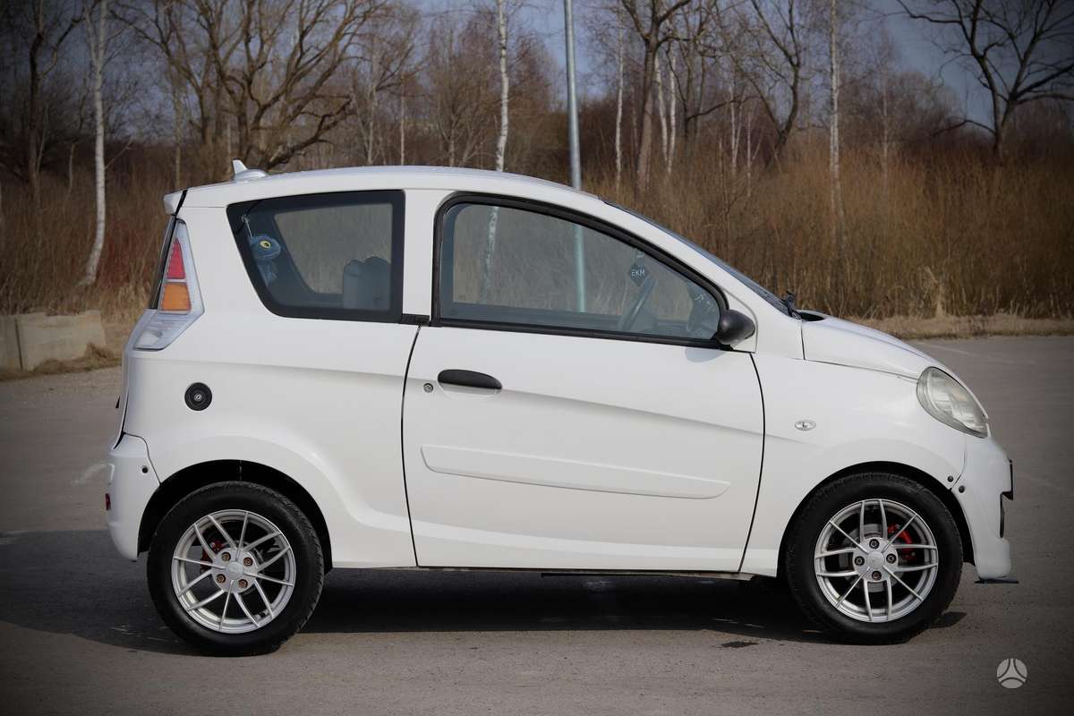 Microcar Mgo, hatchback