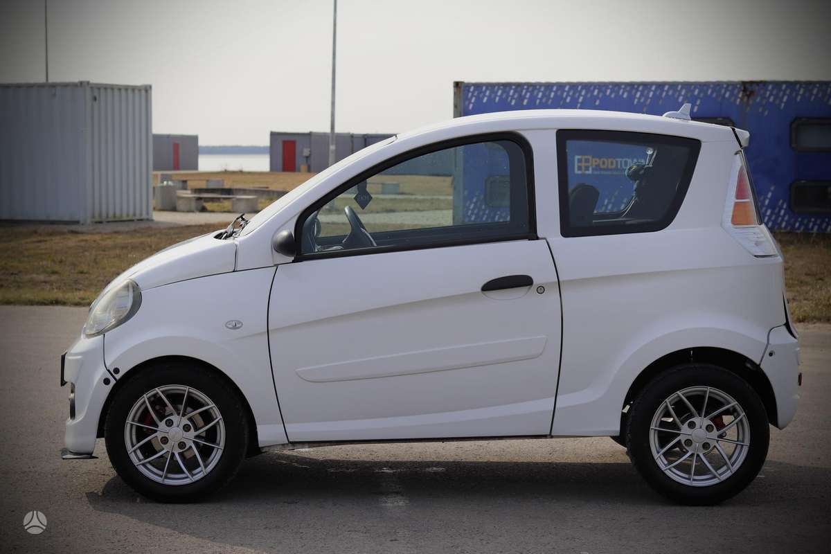 Microcar Mgo, hatchback