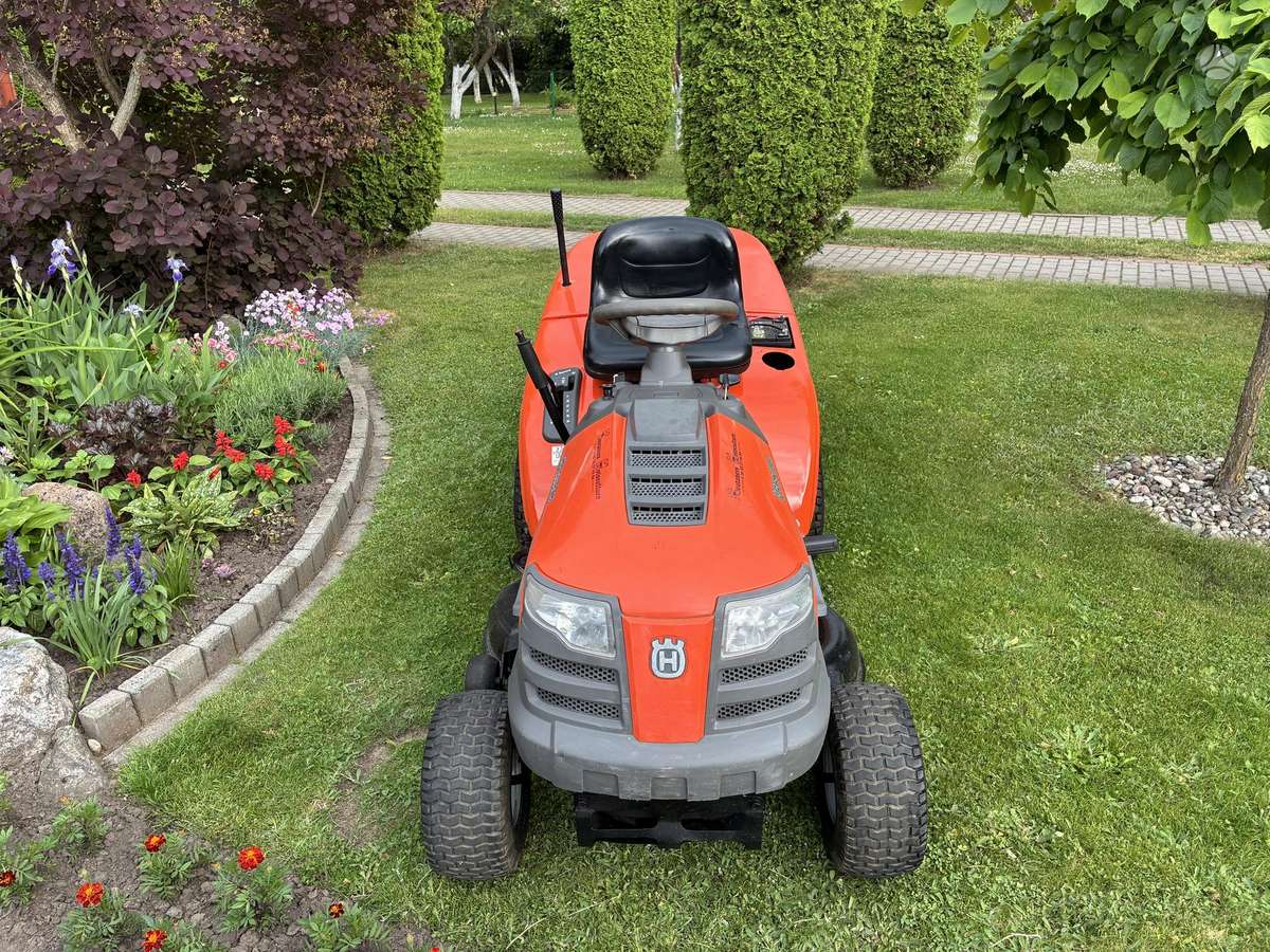 Husqvarna CT151, садовые тракторы