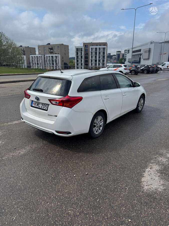 Toyota Auris - 4
