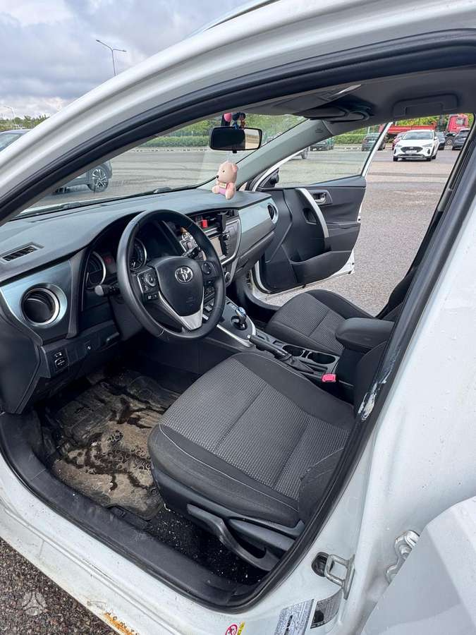 Toyota Auris - 9