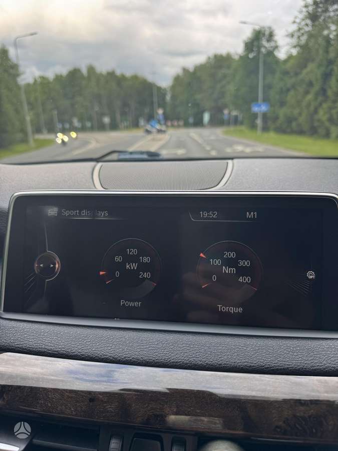 BMW X5, 3.0 l., off-road / crossover