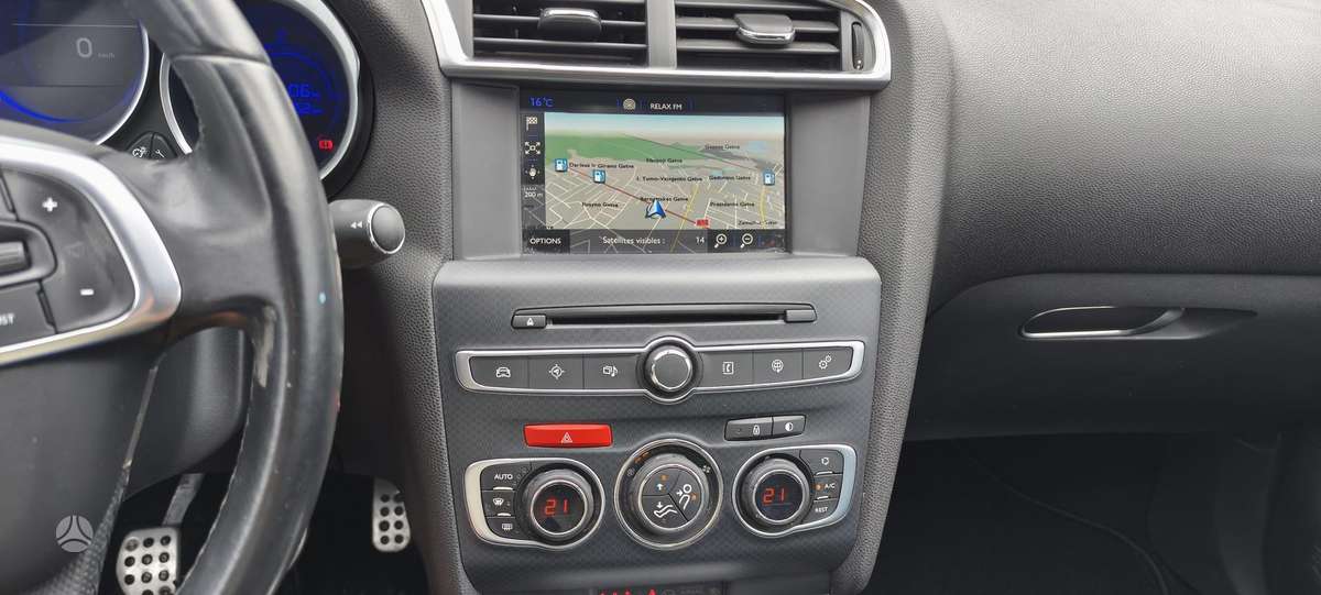 Citroen DS4, 1.2 l., hatchback