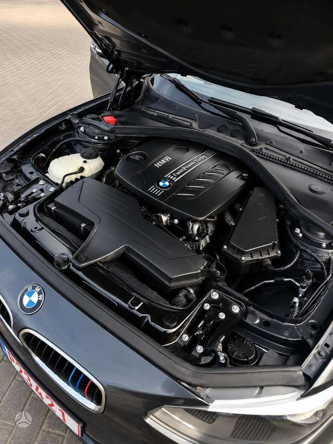 BMW 116, hatchback