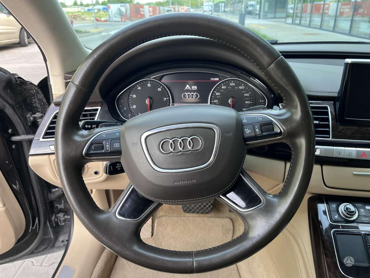 Audi A8 L, 4.2 l., Лимузин