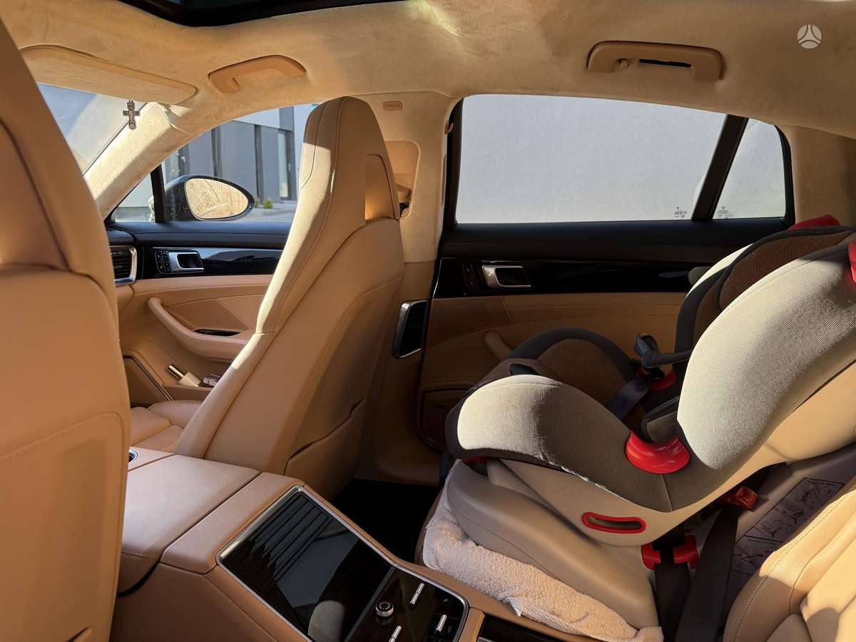 Porsche Panamera - 6