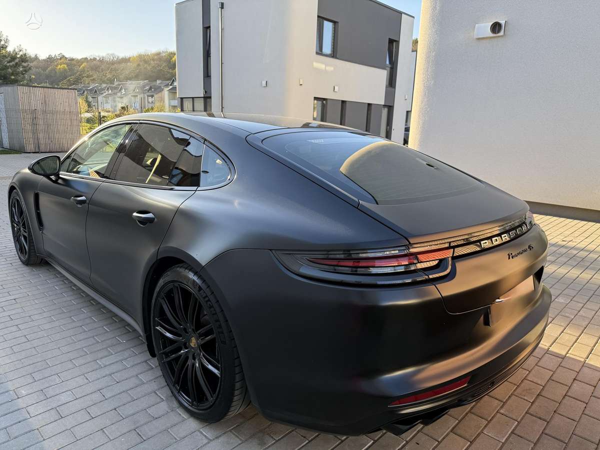 Porsche Panamera - 10