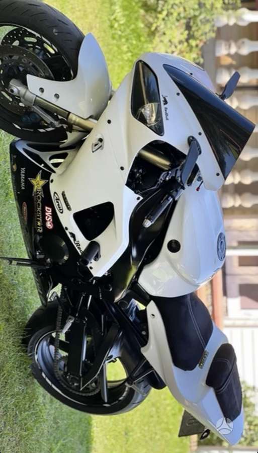 Yamaha R1 1000cc, superbikes