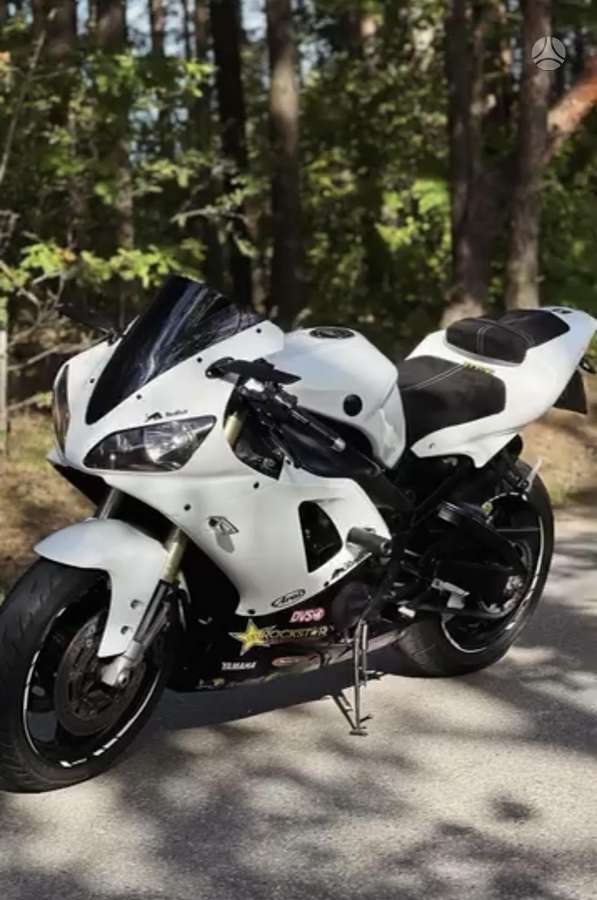 Yamaha R1 1000cc, superbikes