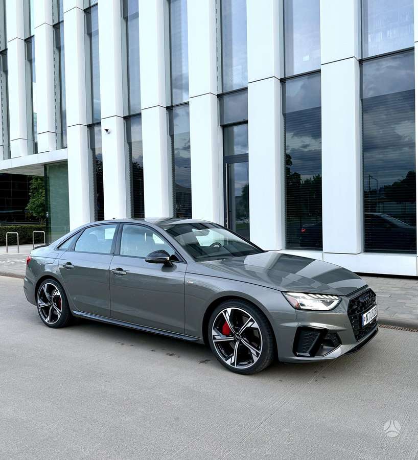 Audi A4, 2.0 l., Седан