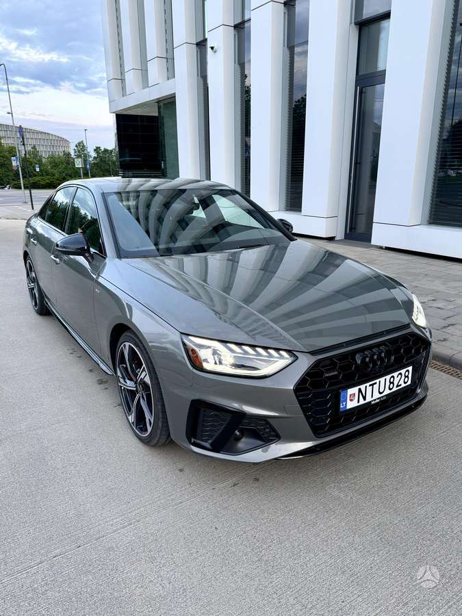 Audi A4, 2.0 l., Седан