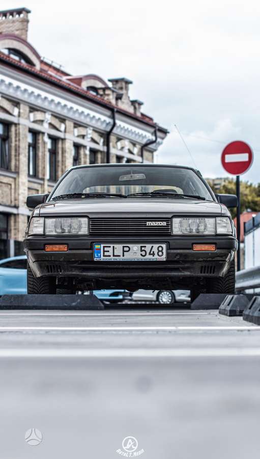 Mazda 626, 2.0 l., hatchback