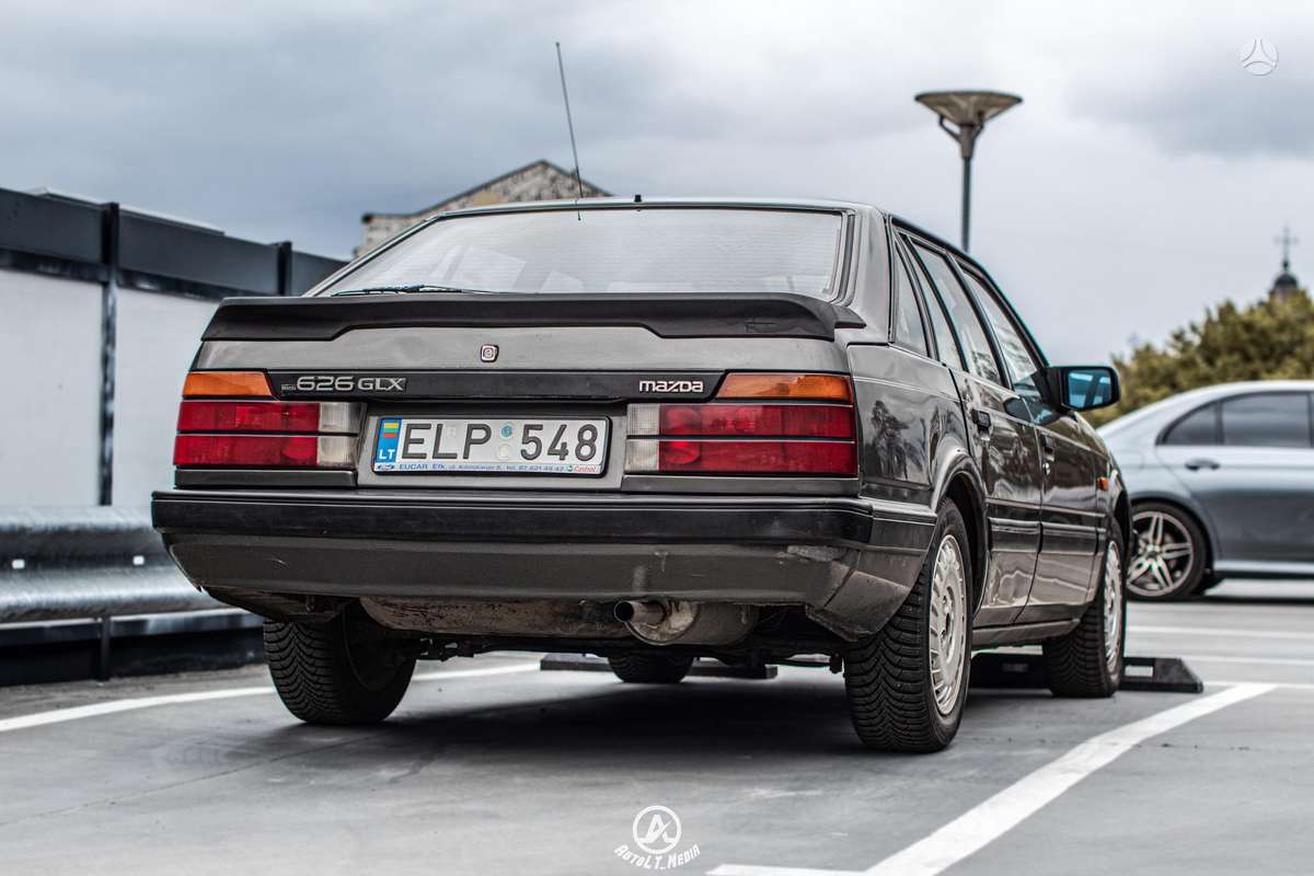 Mazda 626, 2.0 l., Хэтчбек