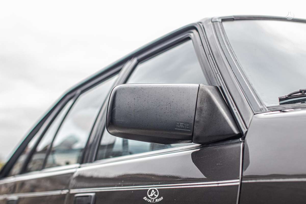 Mazda 626, 2.0 l., Хэтчбек