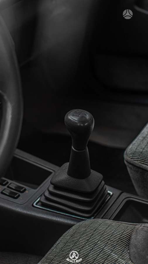 Mazda 626, 2.0 l., Хэтчбек