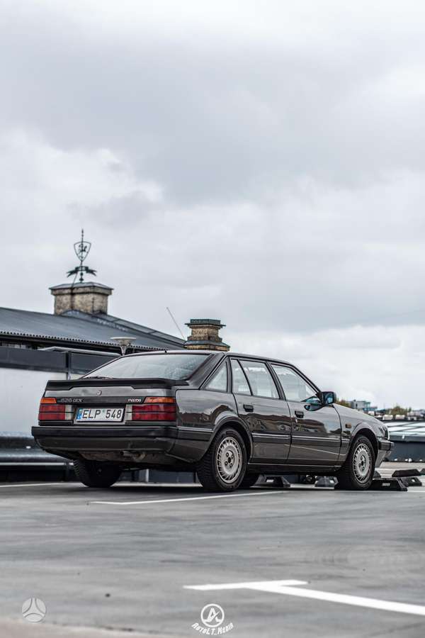 Mazda 626, 2.0 l., hatchback